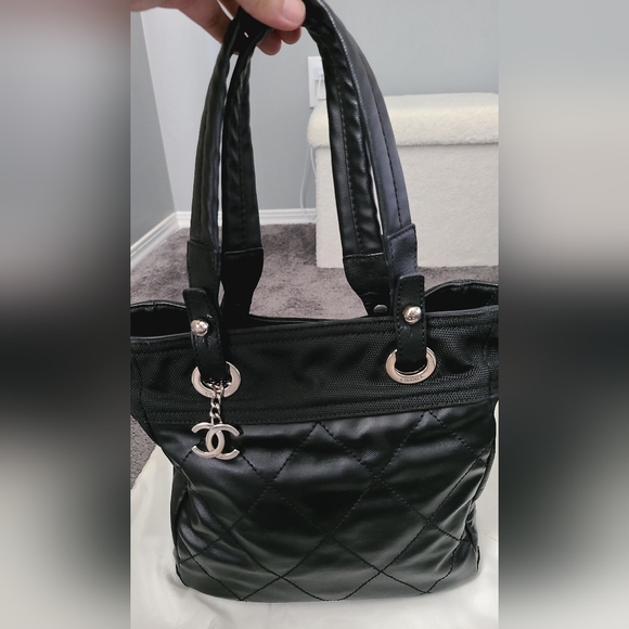 Authentic Chanel Biarritz Tote bag - Picture 2 of 5